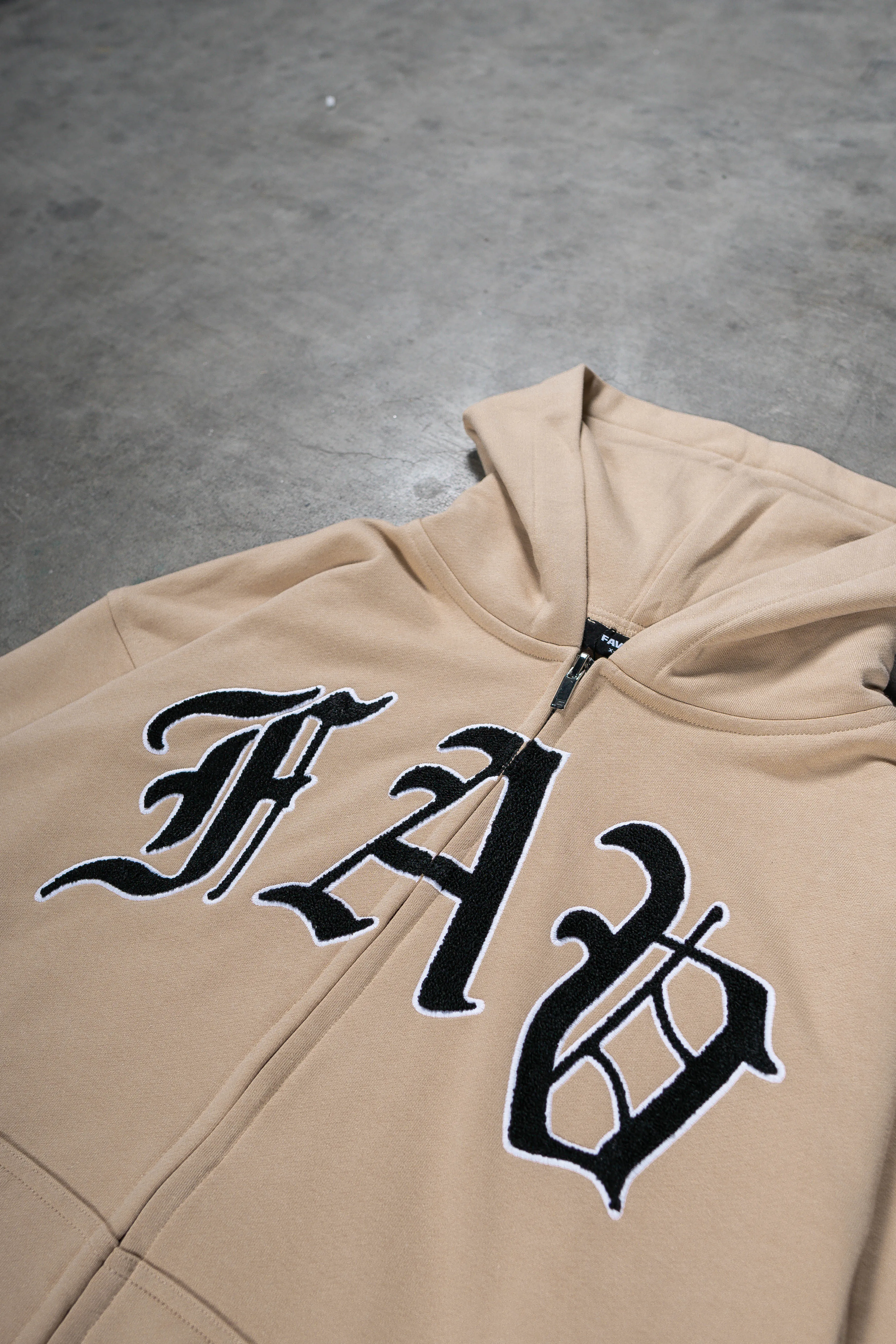 FAV FROTTEE BEIGE FRONTZIP